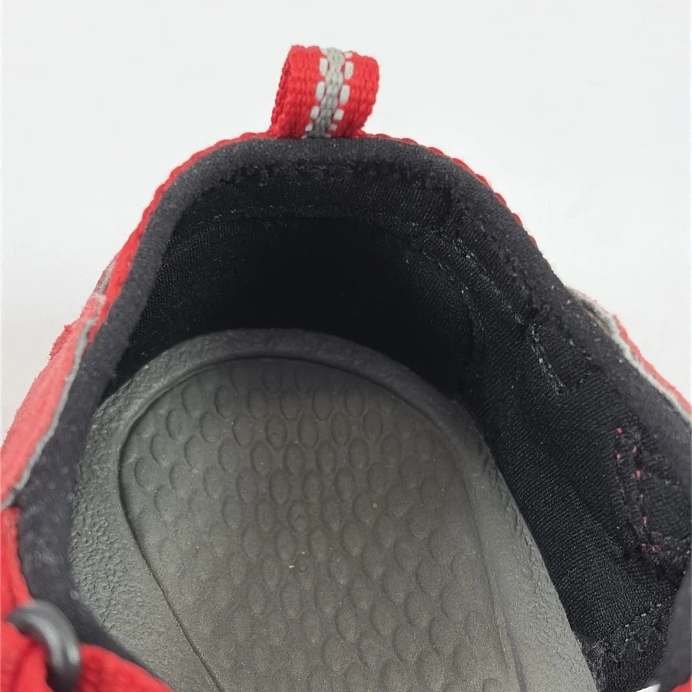 KEEN Newport H2 Sandals Big Kids Size 3Y EU 3 Waterproof Outdoor Red Shoes